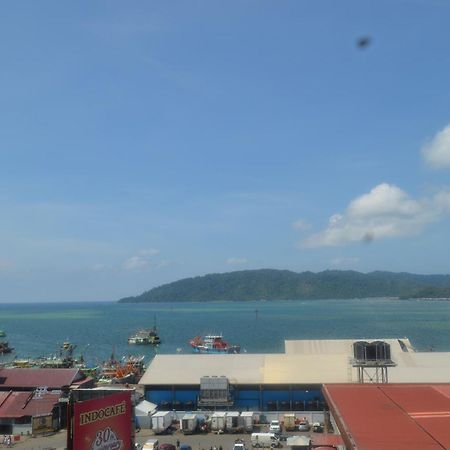 Pinay Home- The Shore Kota Kinabalu Exterior foto